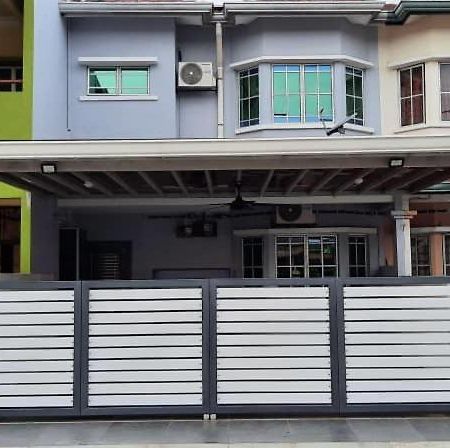 Homestay Dr. Z Klang Exterior photo